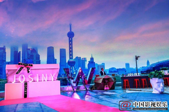 华丽蜕变 卓诗尼陪你美一步 触摸时尚新高峰